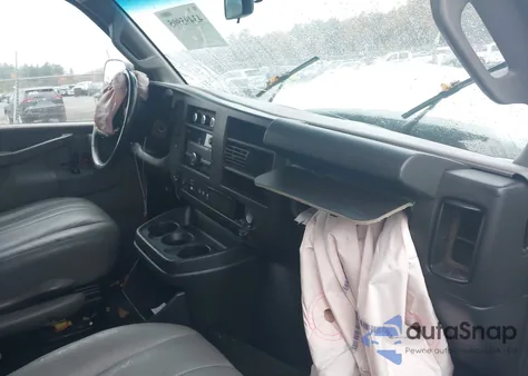 2018 GMC Savana 2500 Work Van z USA, uszkodzony, nr VIN 1GTW7AFP2J1202477